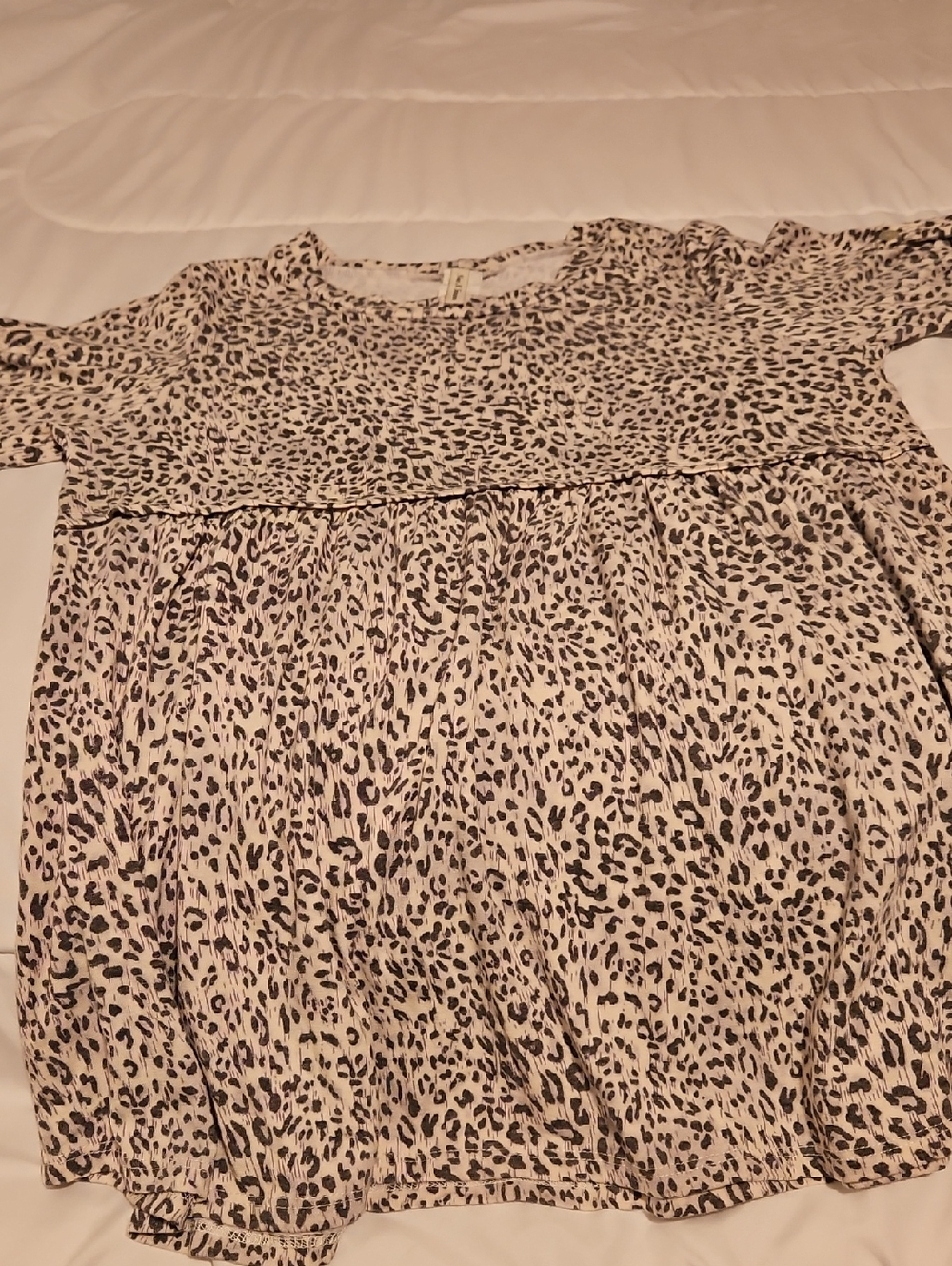 Forever 21 Cream & Black Leopard Print Top
